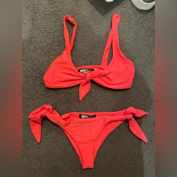 Beach Riot Bikini - Picture 1 of 2